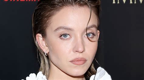 Sydney Sweeney almost bares all as she goes braless for jaw